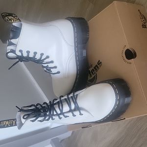Dr. Marten boots 5
